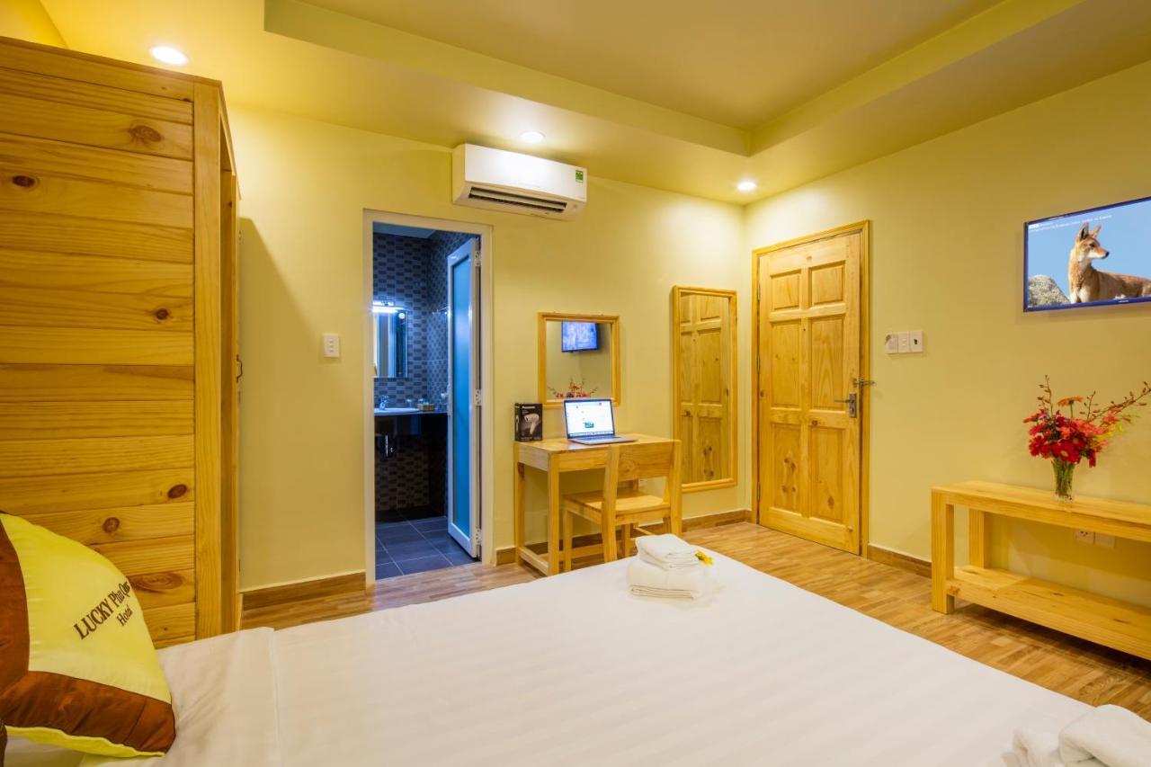 Lucky Phu Quoc Hotel Buitenkant foto