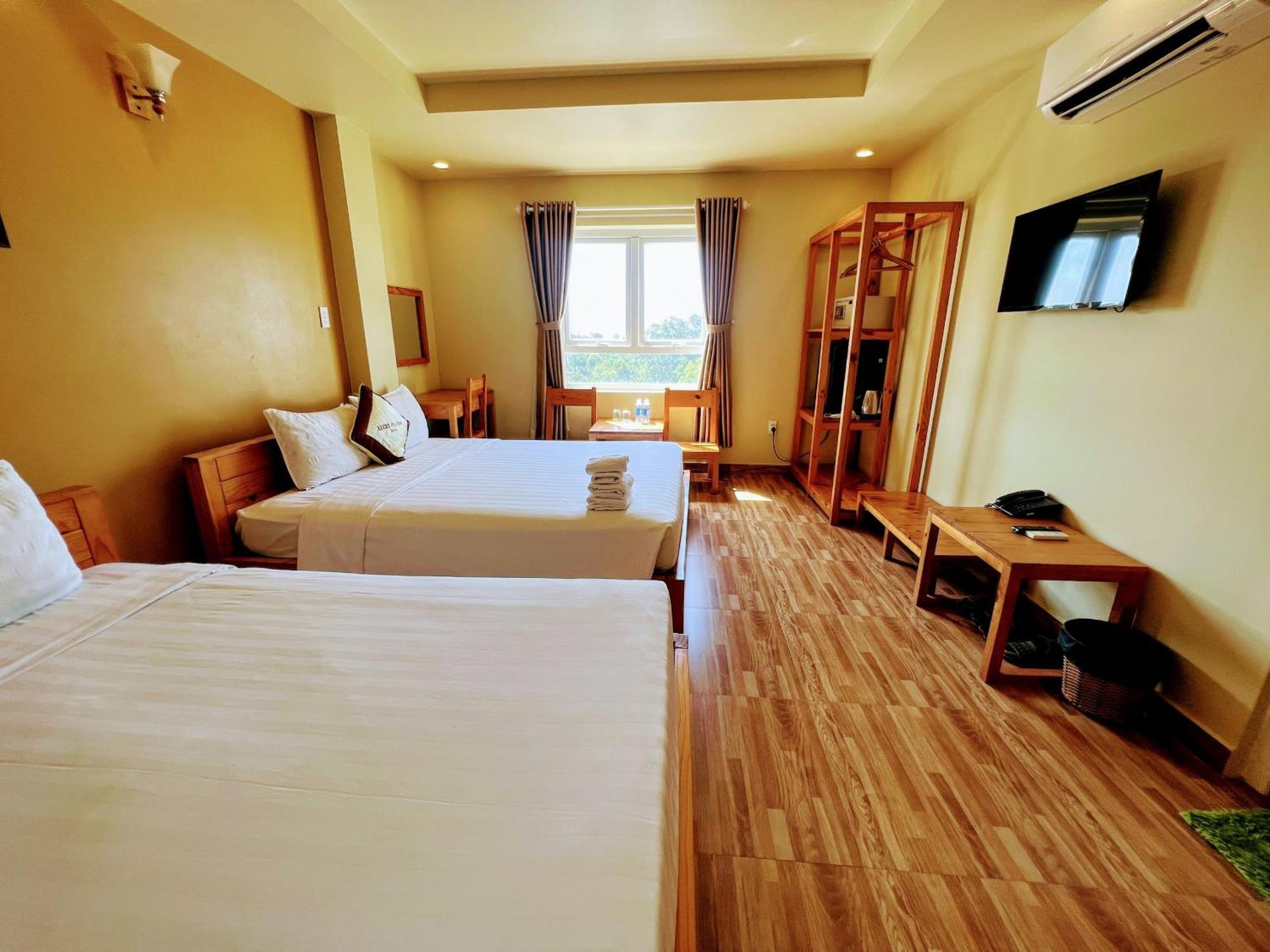 Lucky Phu Quoc Hotel Buitenkant foto